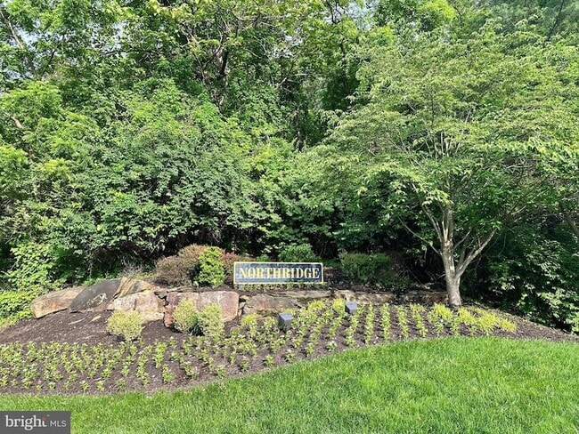 Building Photo - 155 Weybridge Dr