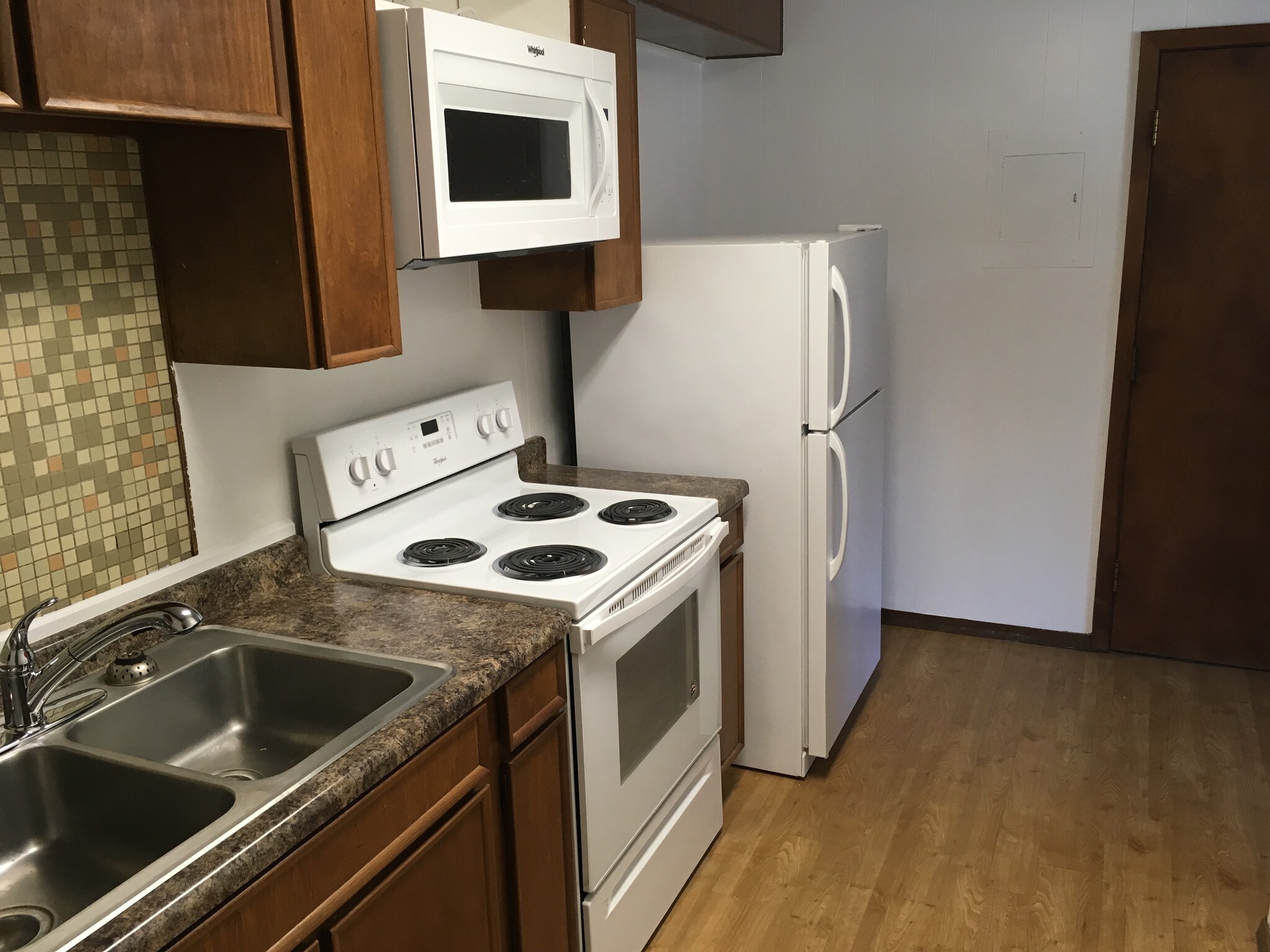 Building Photo - 1206 14th Ave S