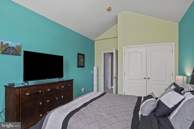 Building Photo - 13868 Greendale Dr