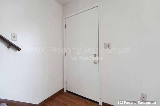 Building Photo - 1577 Briarwood Ave