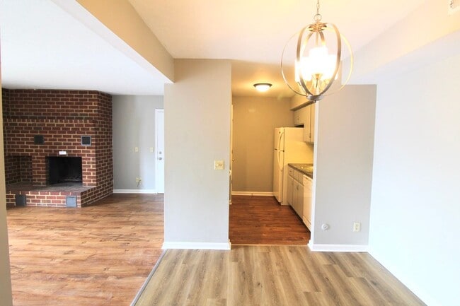 Building Photo - 1030 Blue Ridge Dr