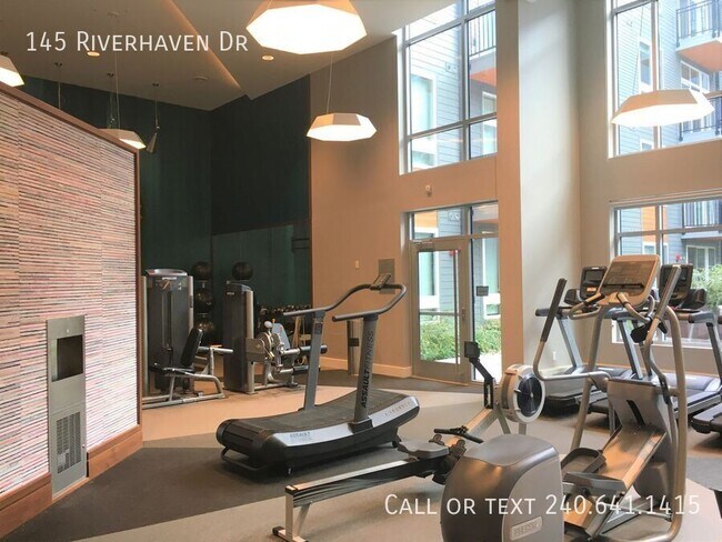 Building Photo - 145 Riverhaven Dr