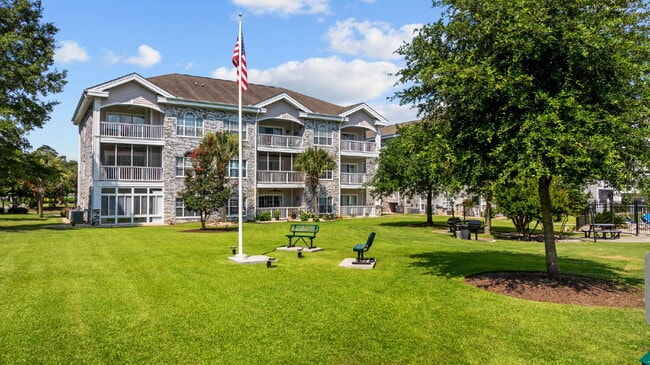 Building Photo - 1 Bedroom Condo in Myrtle Beach with Elevator