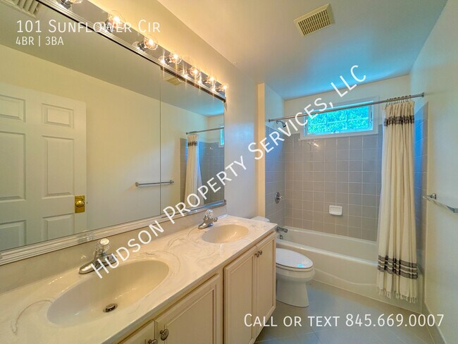 Building Photo - 101 Sunflower Cir