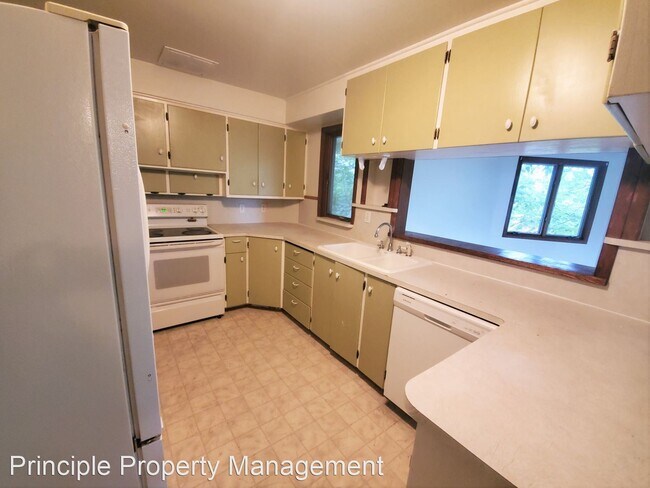 Building Photo - 3 br, 2 bath House - 1810 Fairmount Blvd.