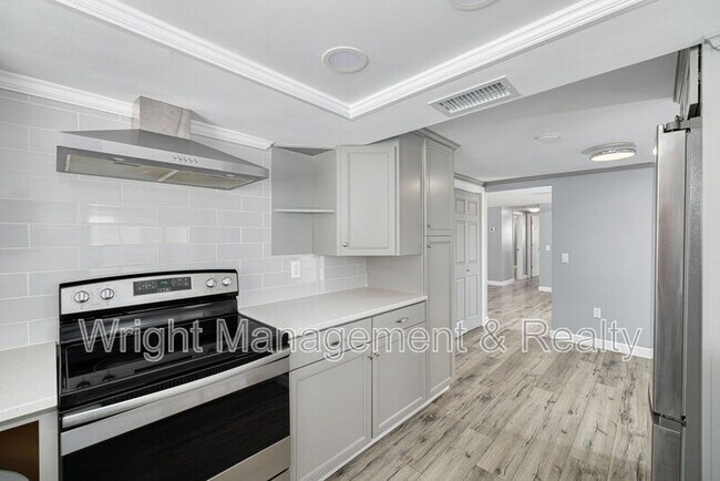 Building Photo - 3233 Finch Dr