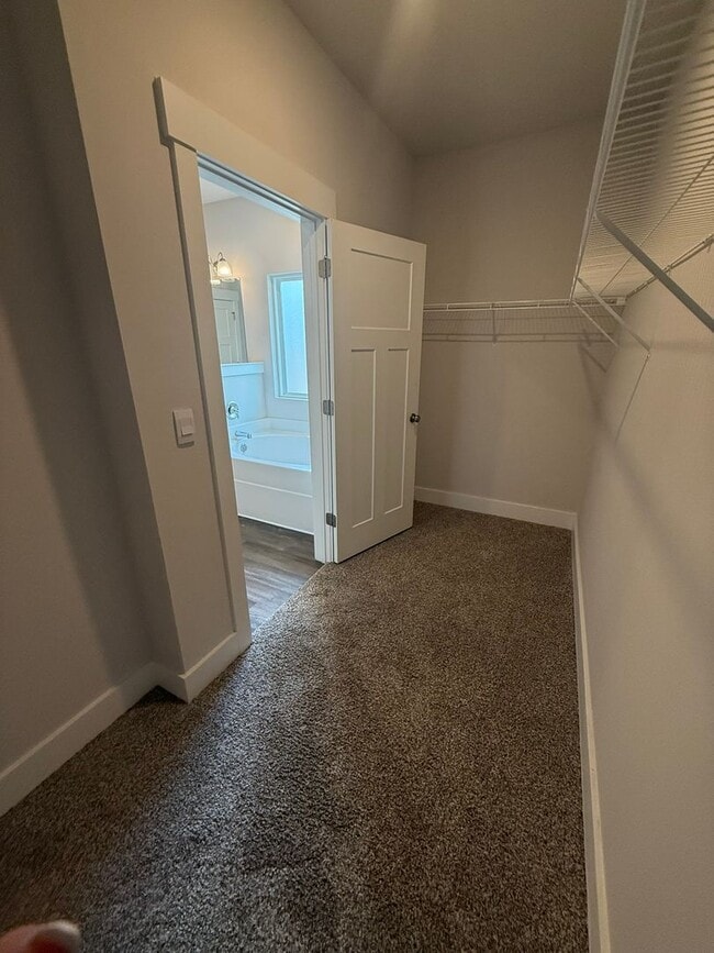 Building Photo - 4 bedroom 3 FULL bath home in Shoal River Landing...AVAILABLE JUNE 2026!