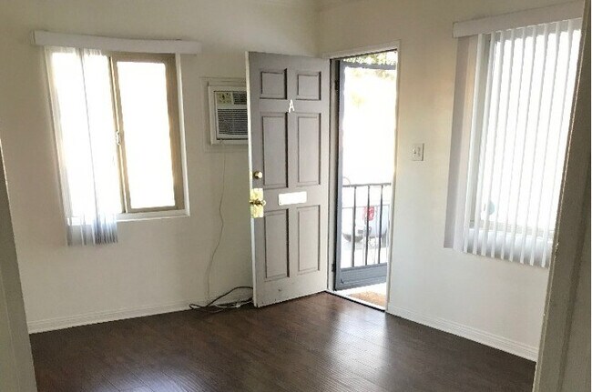 Living Room - 233 E Alameda Ave