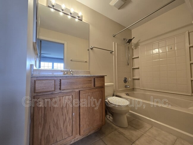 Building Photo - 552 Richard Brown Blvd