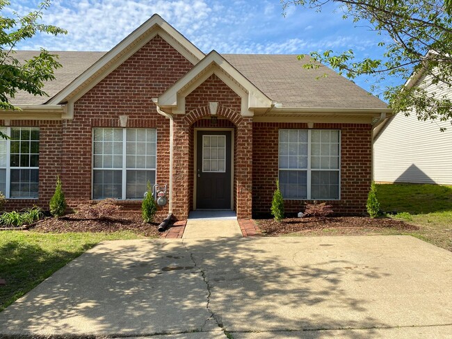 Primary Photo - Townhome for Rent in Bessemer! Available t...