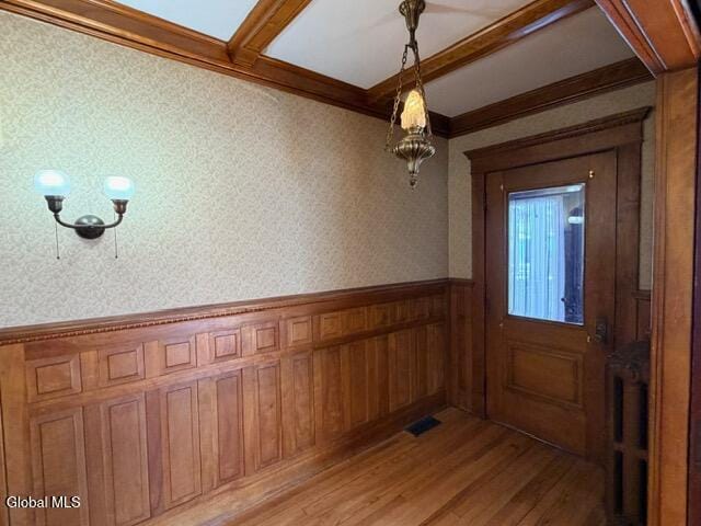 Building Photo - 492 Glen St