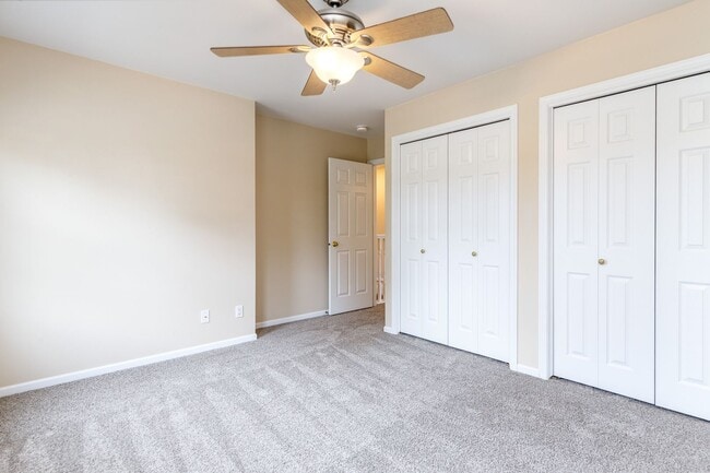 Building Photo - 2620 Camden Dr