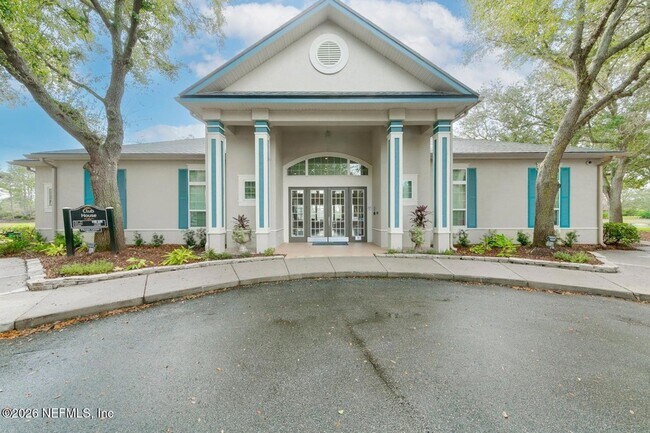 Building Photo - 13703 Richmond Park Dr N