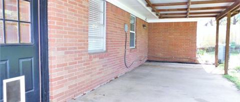 Building Photo - 720 Chisholm Trail