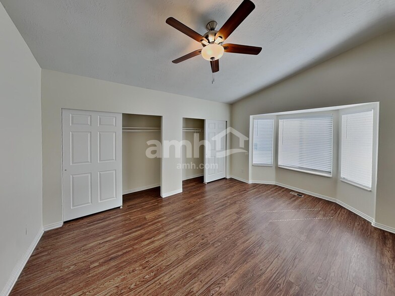 Building Photo - 6428 S Gold Valley Ct