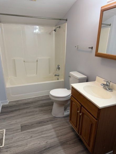 Building Photo - 208 Washington St