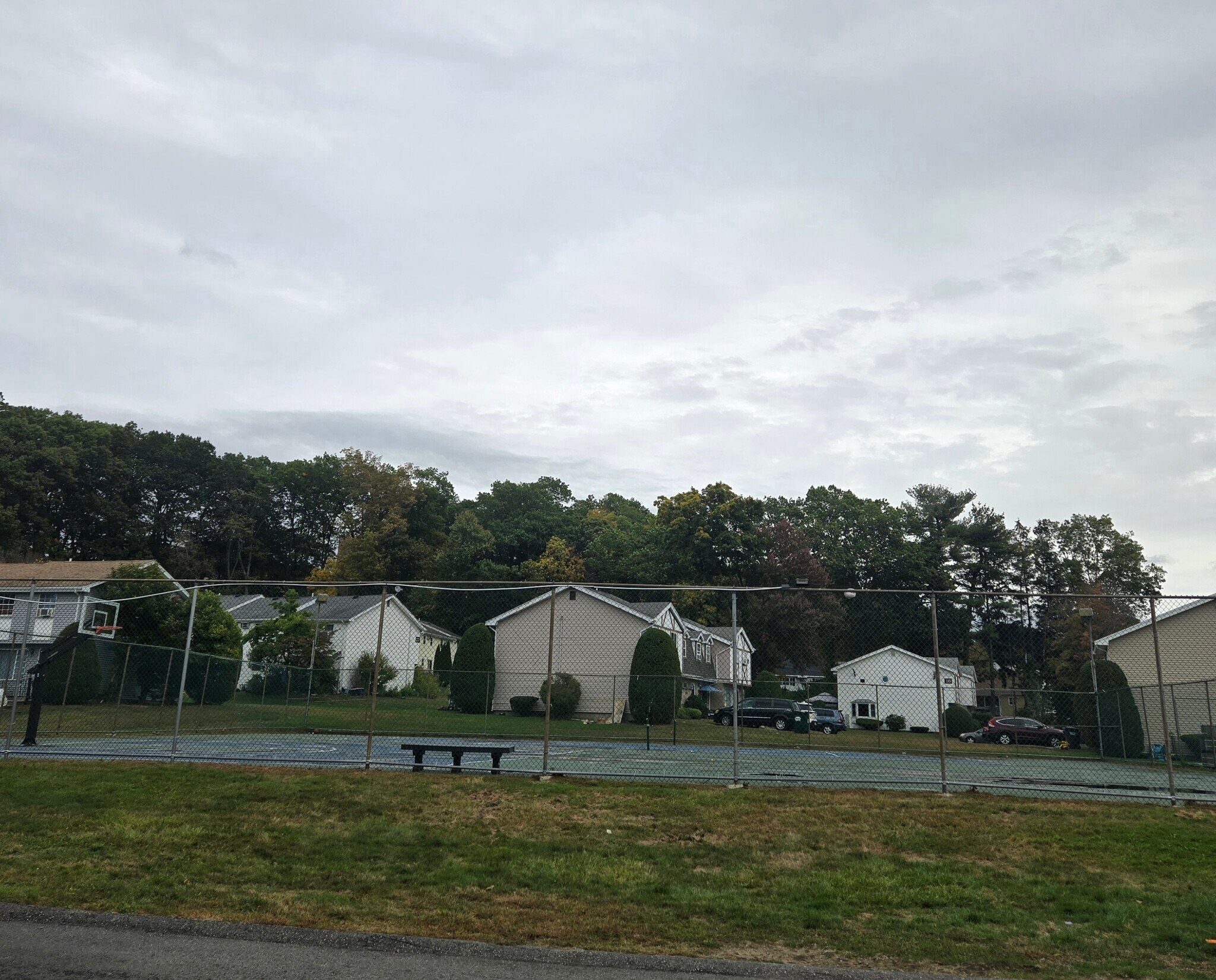 Building Photo - 945 Riverside Dr