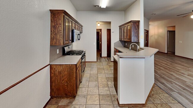 Building Photo - Nice 3 Bedroom 2 Bathroom Home with Storm Shelter and Office!