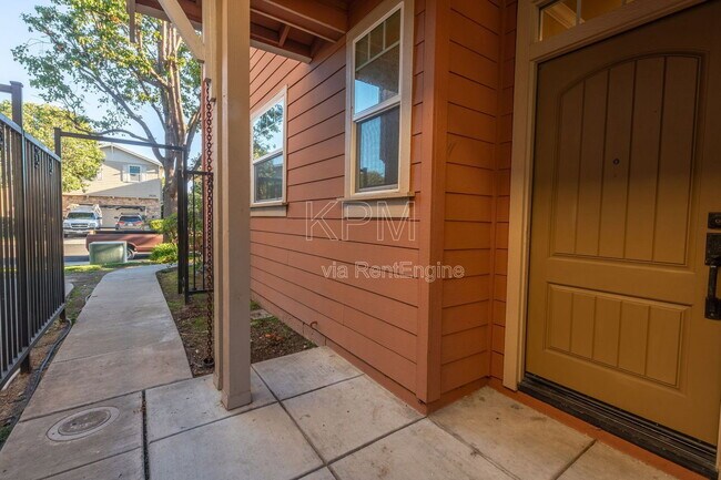 Building Photo - 2537 Plymouth Oaks Ct