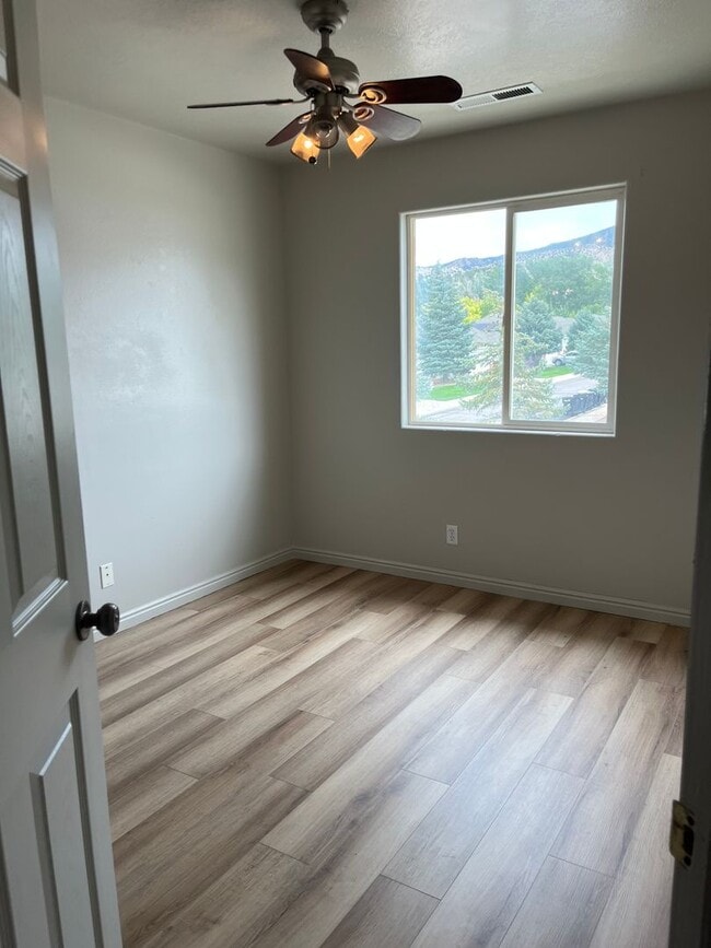 Building Photo - Three bedroom, 2.5 bath townhome