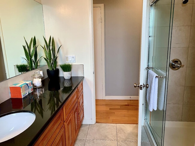 Building Photo - 764-768 Natoma Street-SI FL1-ID1259139P