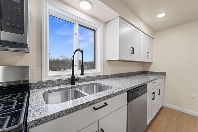 Building Photo - 2616 Shawhan Ave