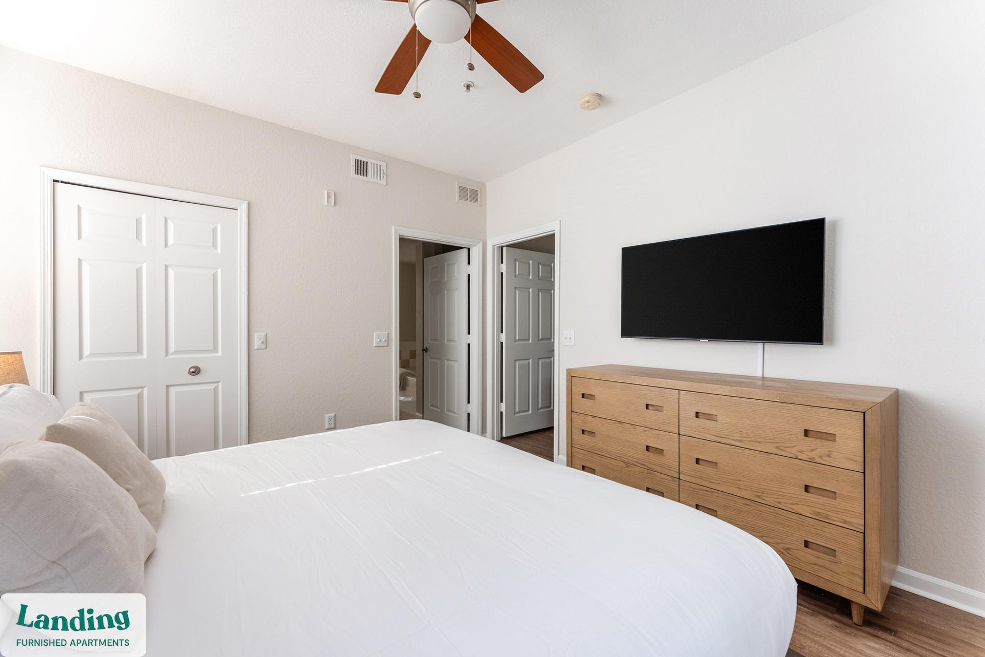 Building Photo - 2801 Biltmore Park Dr