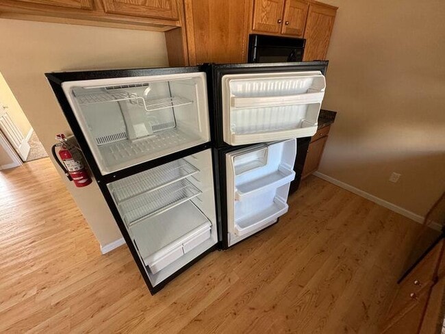 Building Photo - 601 Honeysuckle Ln