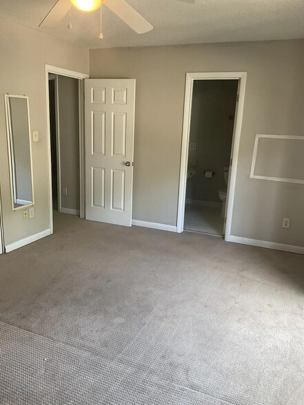 Building Photo - 816 Green Ridge Dr
