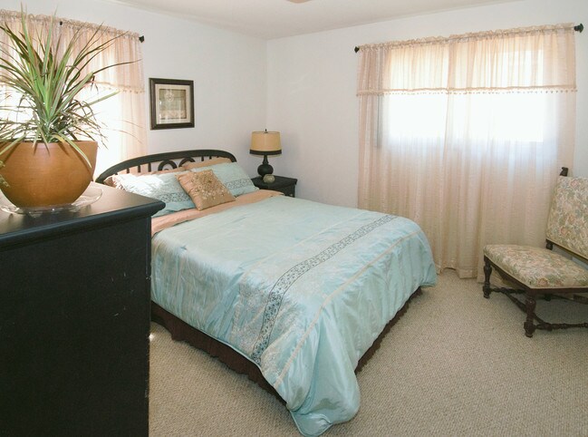 Bryant Oaks Apartments Bryant Oaks Apartments