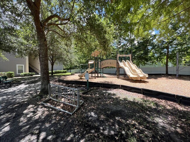 Building Photo - Move In Special! 1/2 Off 1st Months Rent