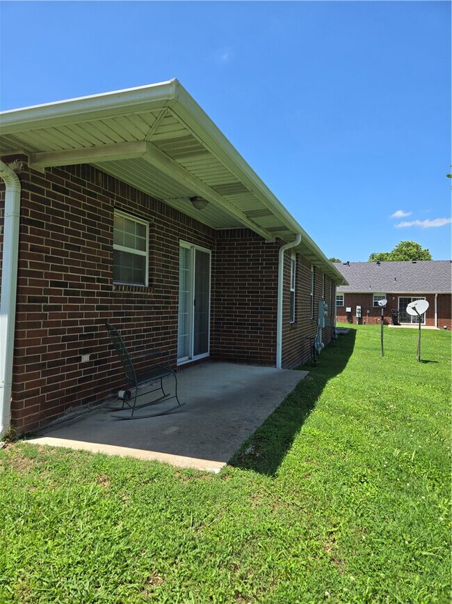 Building Photo - 2159 Kristy Ln