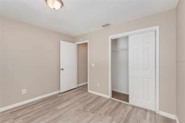 Building Photo - 3 Bedroom / 2 Bath Home Available Now in P...