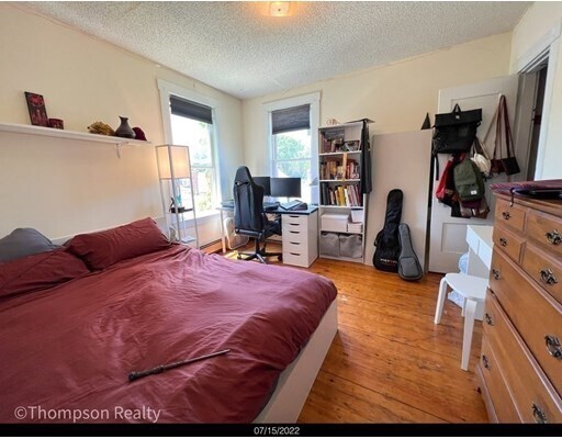 Building Photo - 372 Medford St