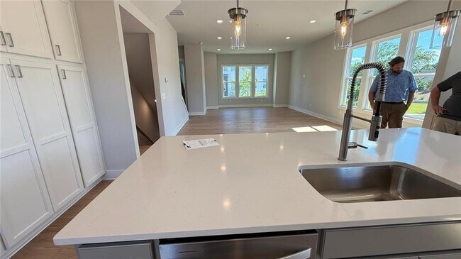 Building Photo - 2421 Red Maple Xing
