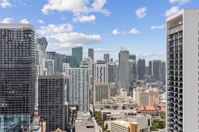 Building Photo - 888 Biscayne Blvd