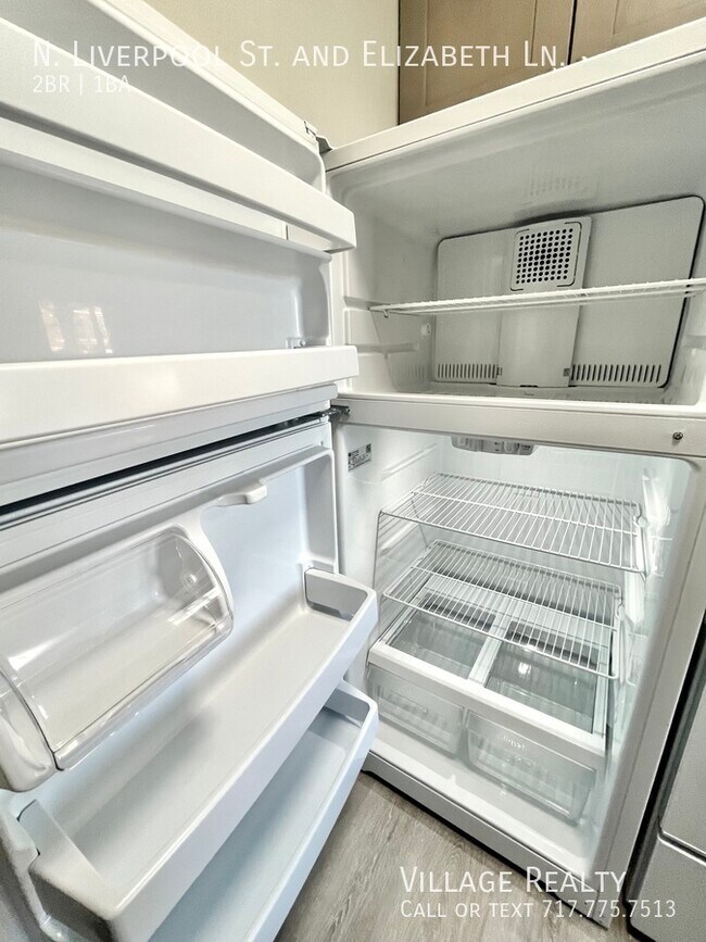 Building Photo - 75 N Liverpool St