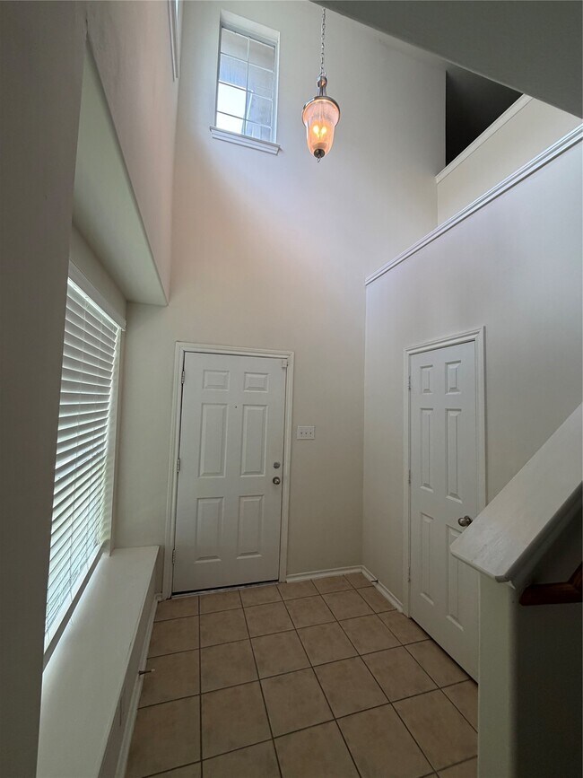 Building Photo - 11850 Ramla Place Trail