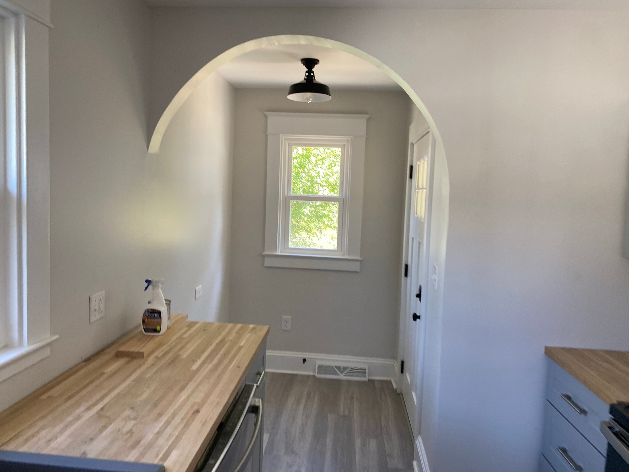 Kitchen - 613 Blenheim Ave