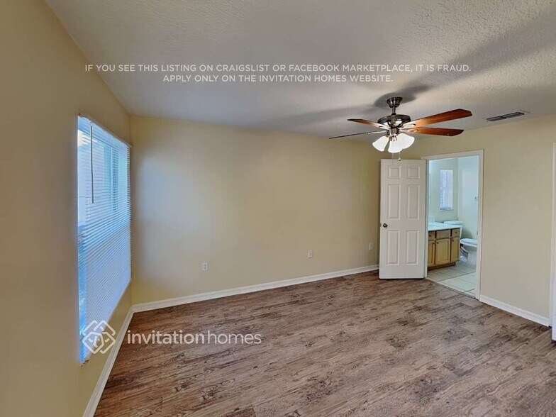 Building Photo - 2797 Benrock Terrace