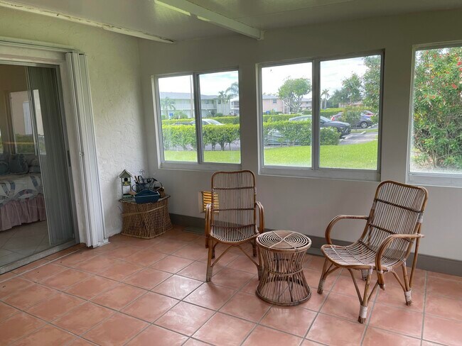 Building Photo - 1661 NW 20th Ave