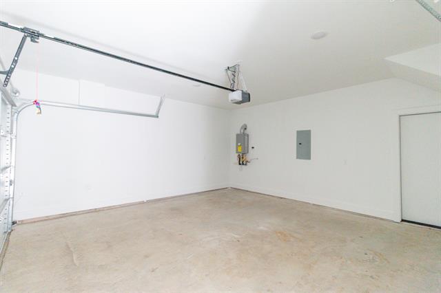 Building Photo - 4210 Roseland Ave