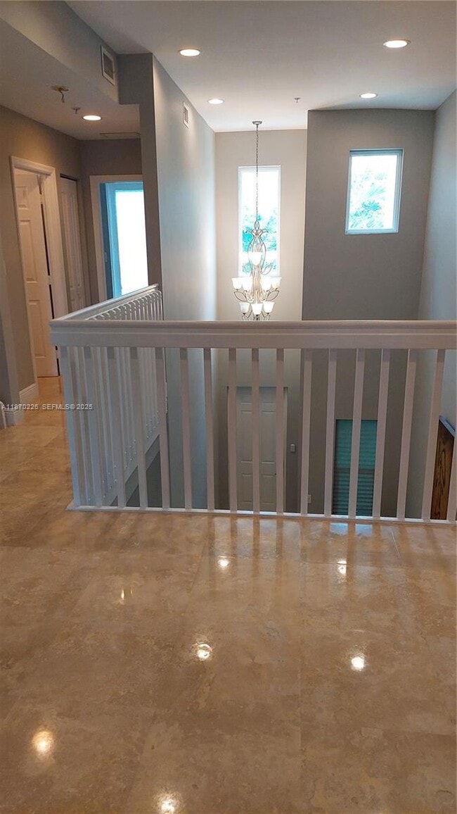 Building Photo - 1115 N 17th Ave