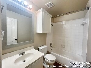 Building Photo - 2221 Lakeline Dr