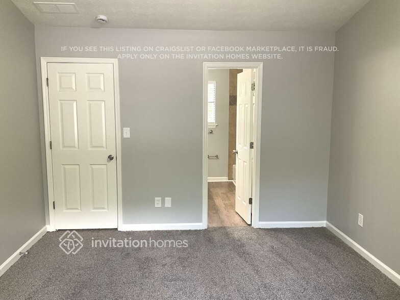 Building Photo - 558 Lake Michele Ct