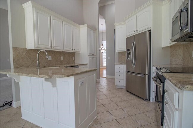 Building Photo - 5607 S 43rd St