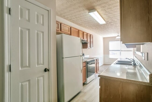 Building Photo - 2842 Vining Ridge Terrace