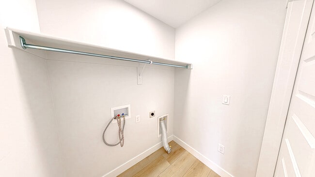 Building Photo - 702 S 4500 S