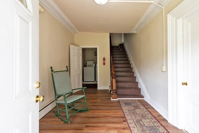 Building Photo - 5635-5639 NY-82