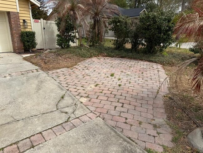 Building Photo - 990 Campello St